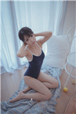 女巫电影安妮海瑟薇