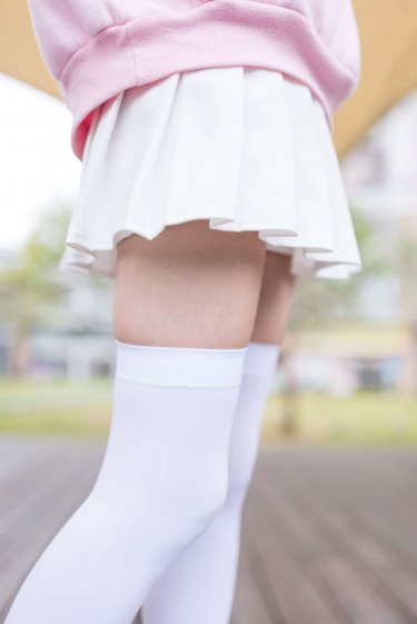 海贼王罗宾被轮图