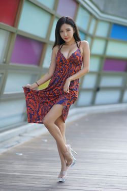 我是天降女主文里的小青梅